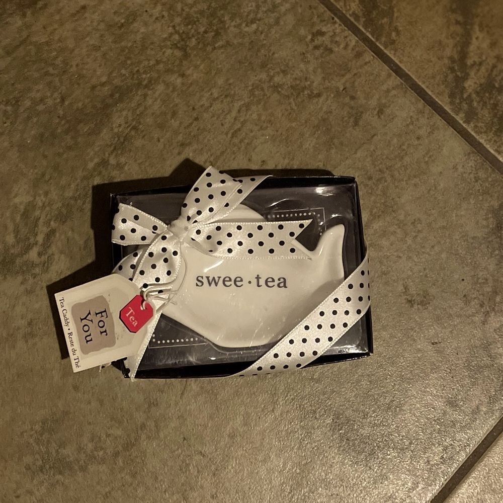 Six Brand New Party Favors